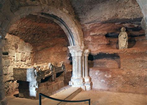  O Códice de San Millán de la Cogolla: Um Tesouro Iluminado da Idade Média Espanhola!